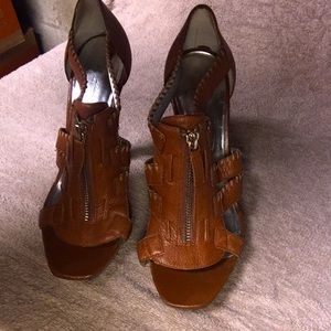 Jessica Simpson heels